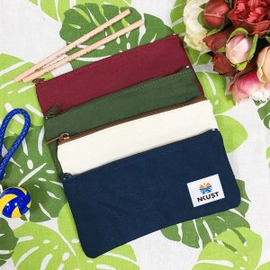 【團購商品，10個起做】NKUST簡約生活布標帆布筆袋_米白/丈青/酒紅/墨綠