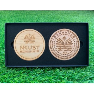 【絕版出清,售完不補】NKUST校徽檜木杯墊二入組